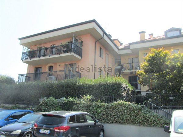 appartamento in affitto a Rho in zona Lucernate