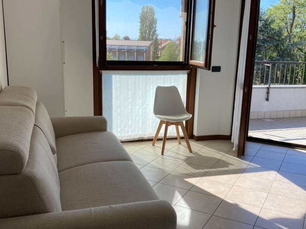 appartamento in affitto a Rho in zona Ghisolfa