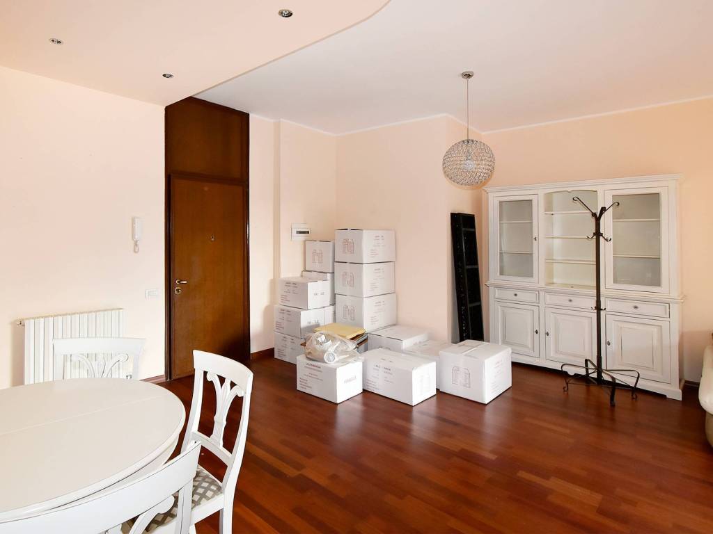 appartamento in affitto a Rho in zona Ghisolfa