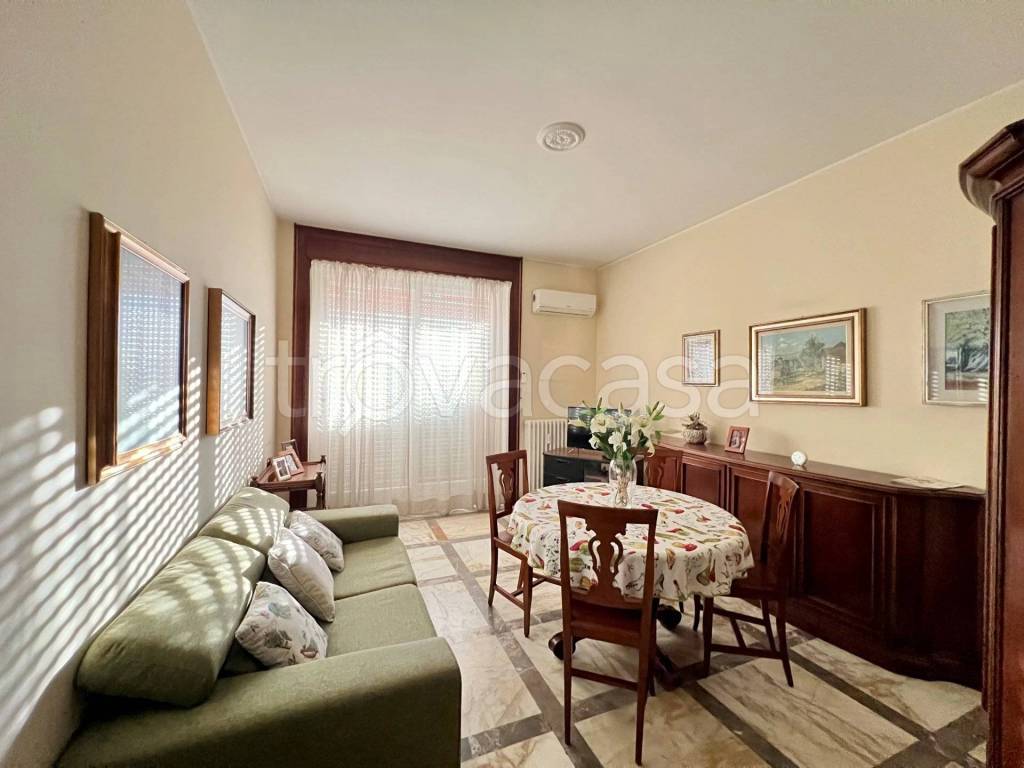 appartamento in affitto a Rho