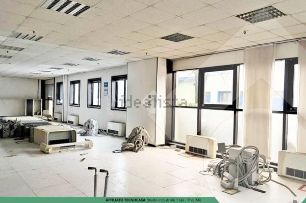 negozio in affitto a Rho in zona Mazzo