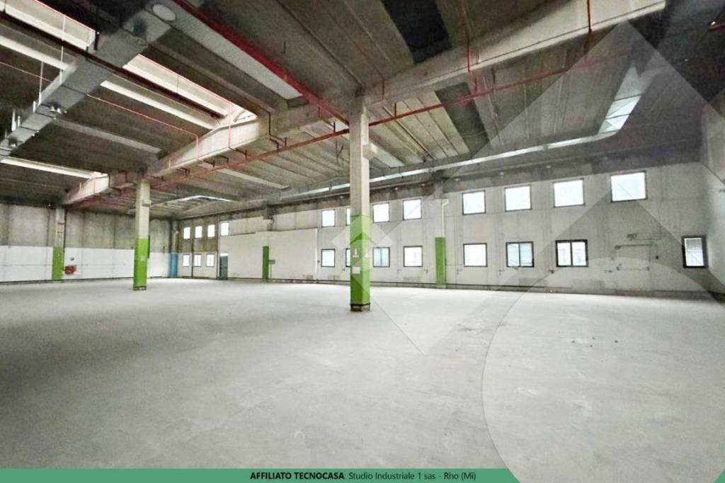 negozio in affitto a Rho in zona Mazzo