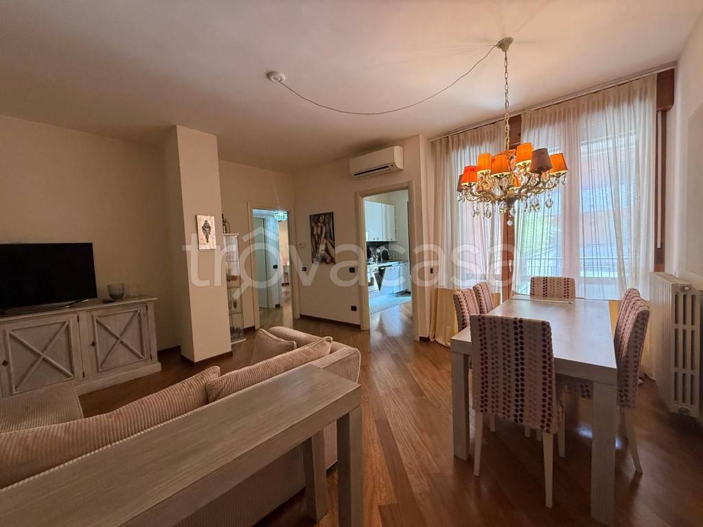 appartamento in affitto a Rho