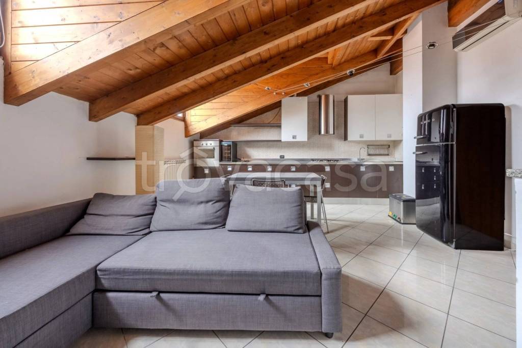 appartamento in affitto a Rho in zona Terrazzano