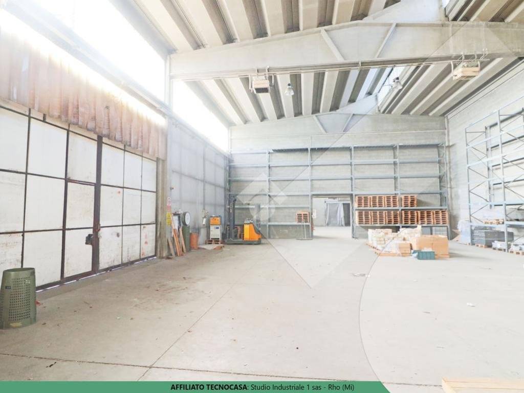 locale commerciale in affitto a Rho in zona Mazzo