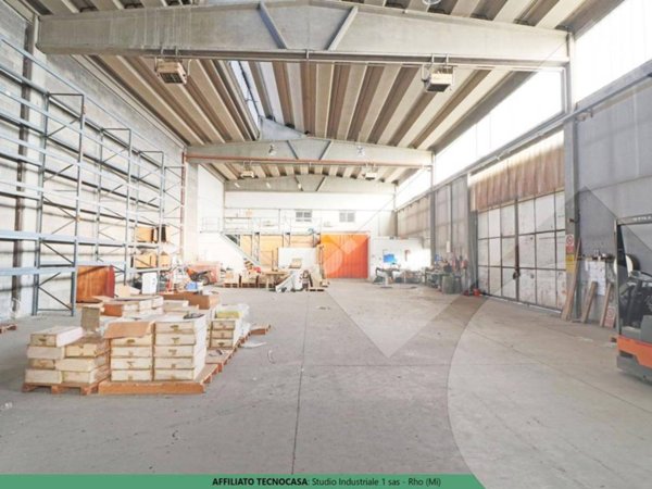 locale commerciale in affitto a Rho in zona Mazzo