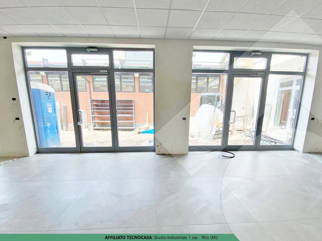 negozio in affitto a Rho