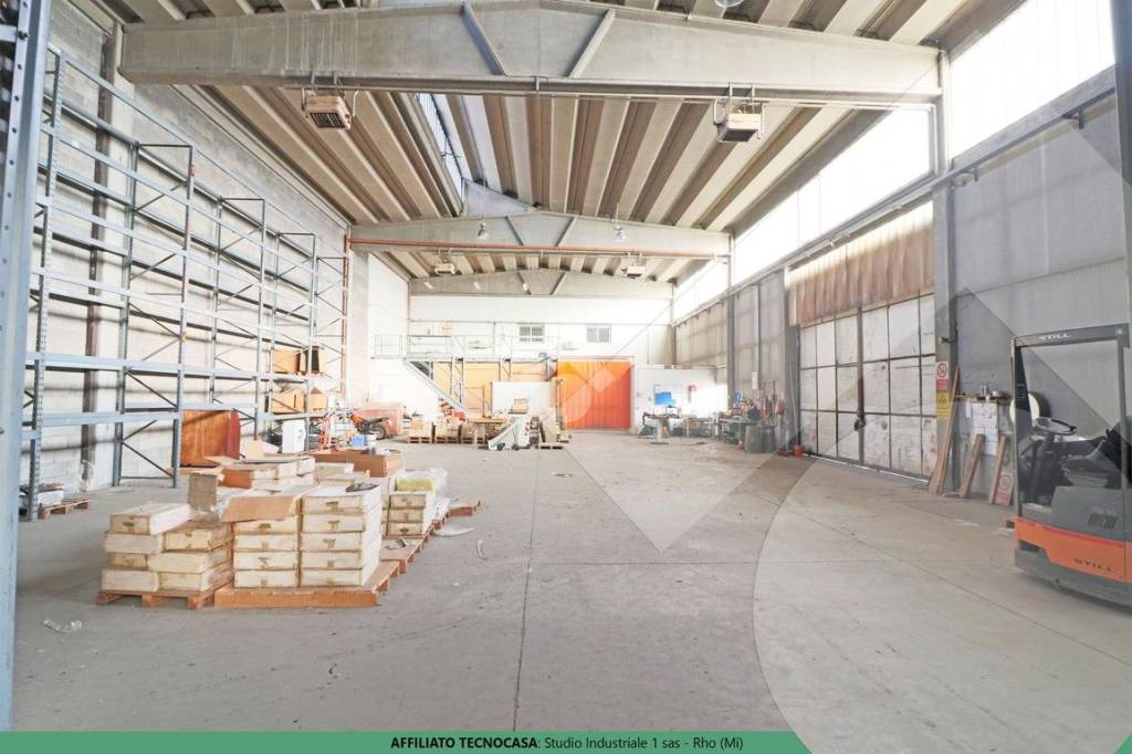 locale commerciale in affitto a Rho in zona Mazzo