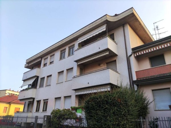 appartamento in affitto a Rho