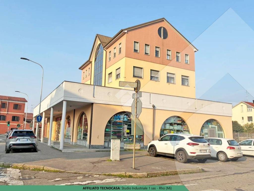 negozio in affitto a Rho