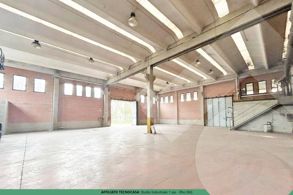 locale commerciale in affitto a Rho