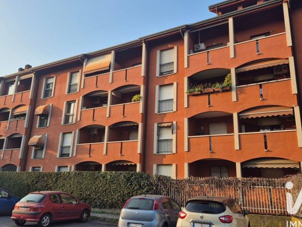 appartamento in affitto a Rho in zona Mazzo