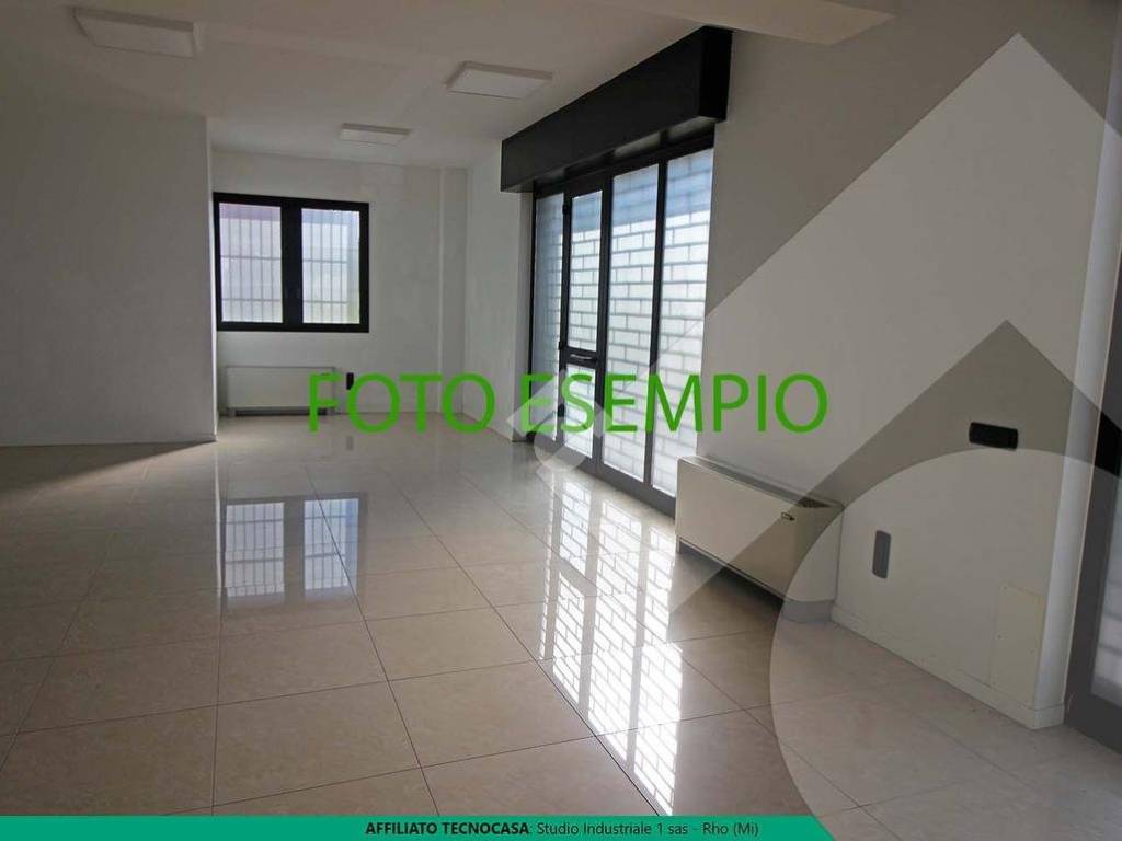 locale commerciale in affitto a Rho
