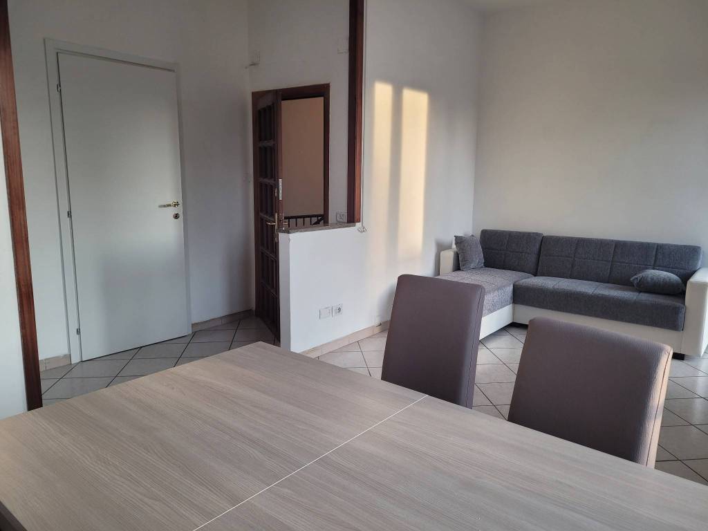 appartamento in affitto a Rho in zona Ghisolfa