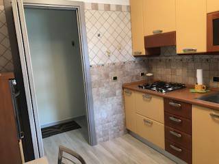 appartamento in affitto a Rho in zona Mazzo