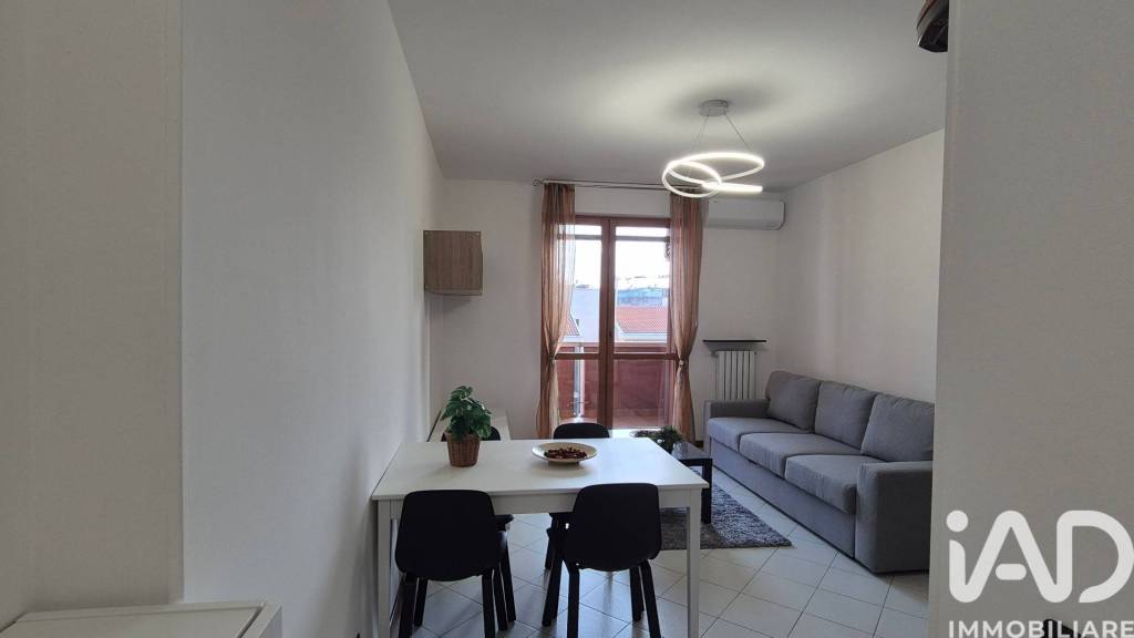 appartamento in affitto a Rho in zona Mazzo
