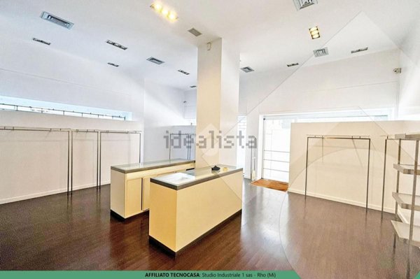 negozio in affitto a Rho