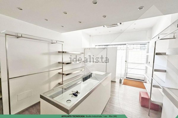 negozio in affitto a Rho