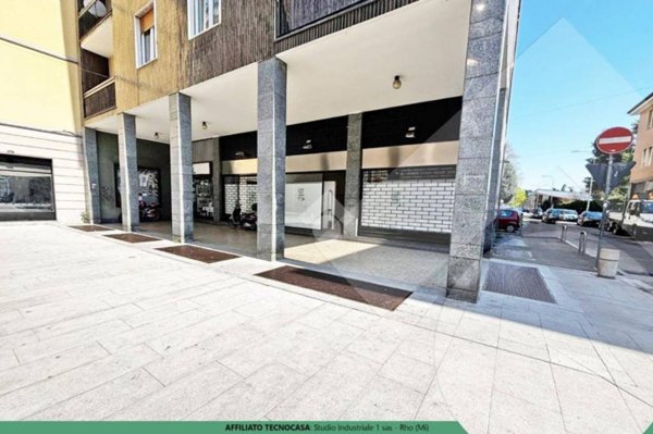 negozio in affitto a Rho