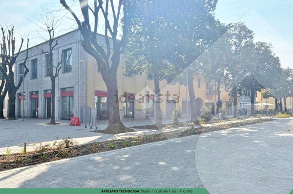 negozio in affitto a Rho