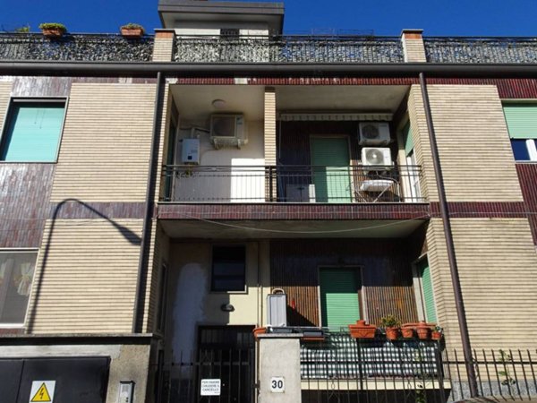 appartamento in affitto a Rho in zona Ghisolfa