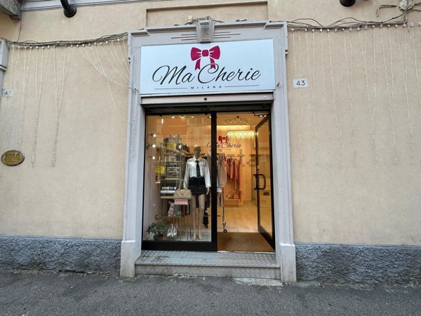 negozio in affitto a Rho