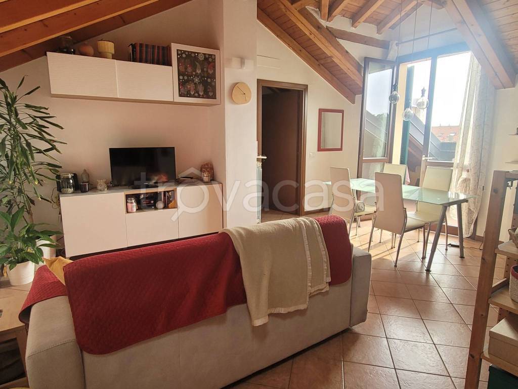 appartamento in affitto a Rho
