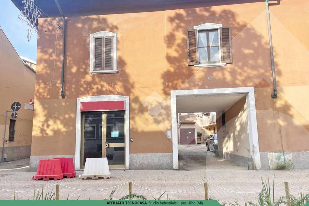 negozio in affitto a Rho