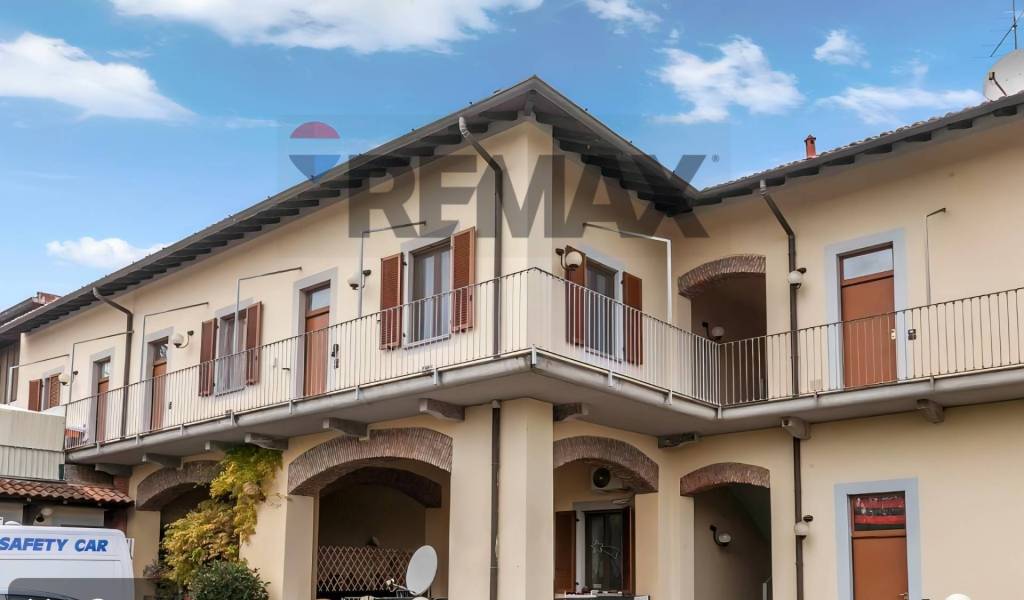 appartamento in affitto a Rho in zona Mazzo
