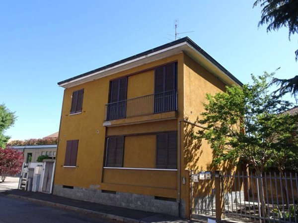 appartamento in affitto a Rho in zona Ghisolfa