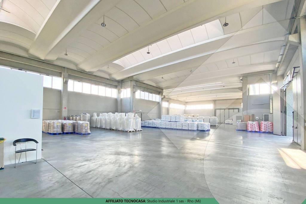 locale commerciale in affitto a Rho