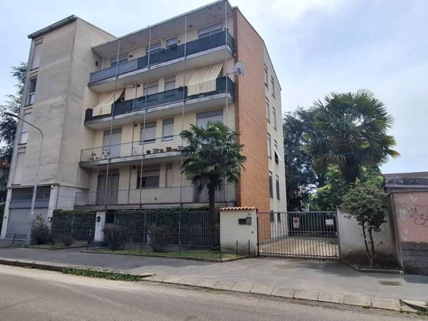 appartamento in affitto a Rho in zona Mazzo
