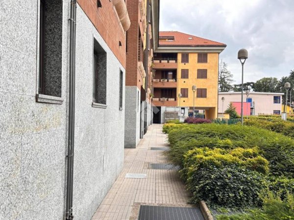 appartamento in affitto a Rho in zona Castellazzo