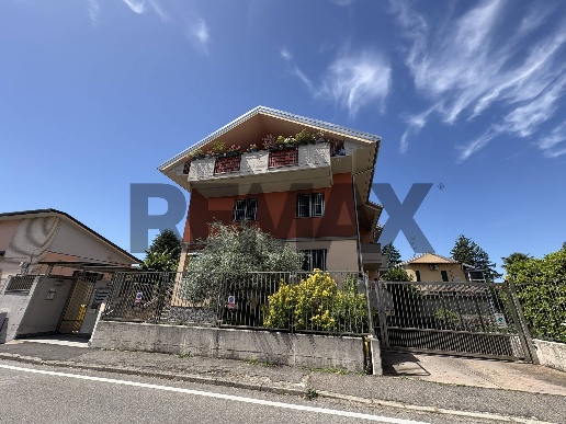 appartamento in affitto a Rho in zona Lucernate