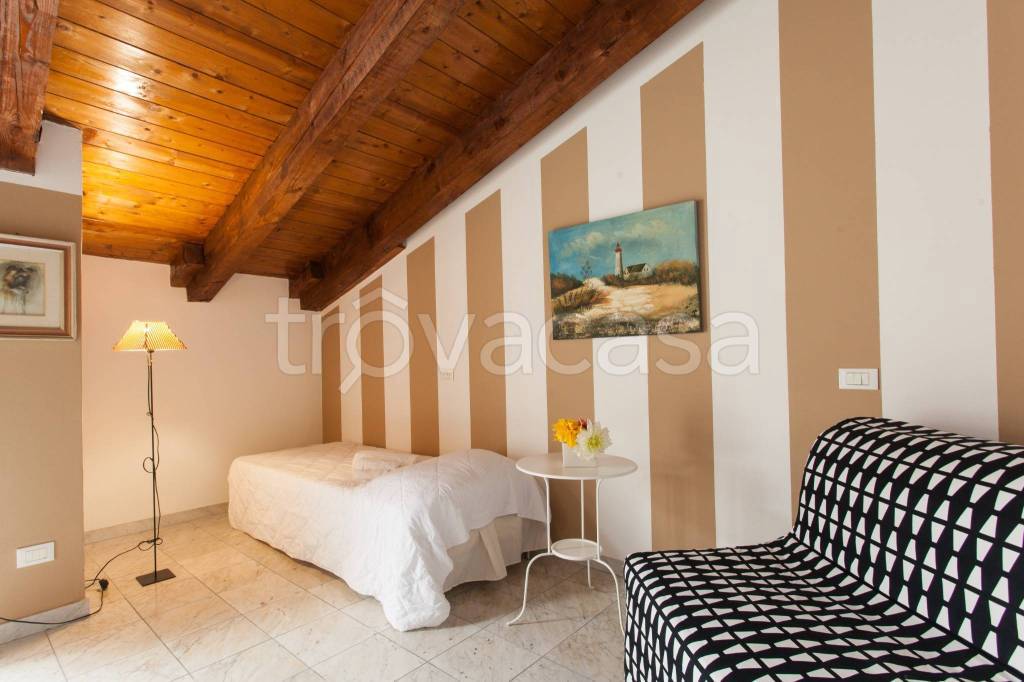 appartamento in affitto a Rho in zona Castellazzo