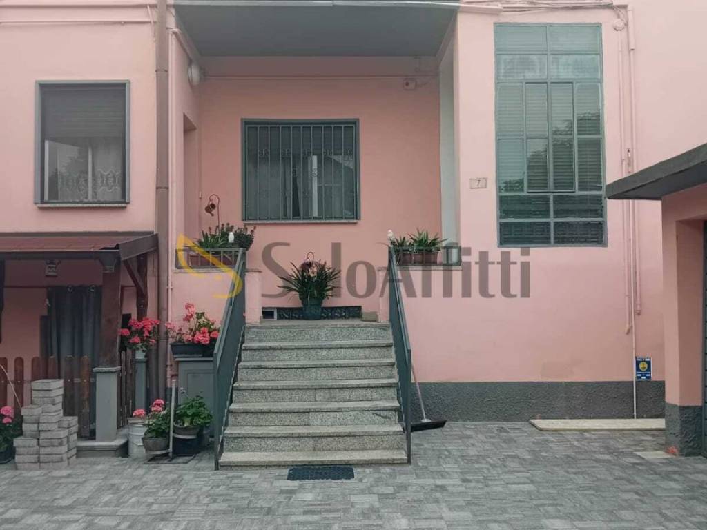 appartamento in affitto a Rho in zona Ghisolfa