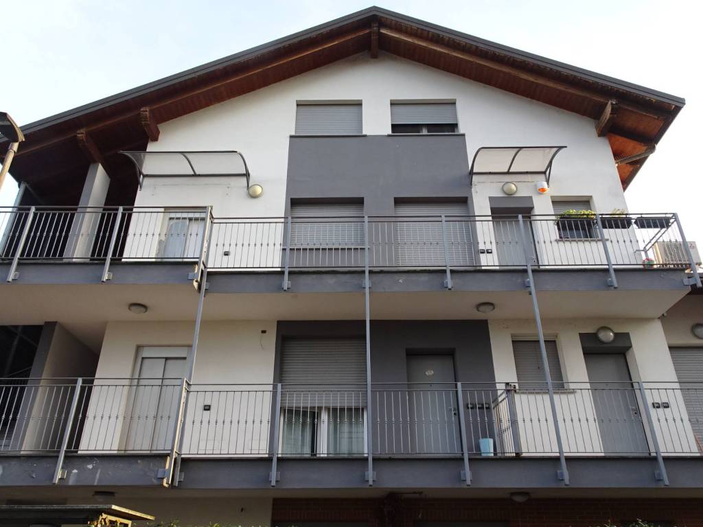 appartamento in affitto a Rho in zona Biringhello