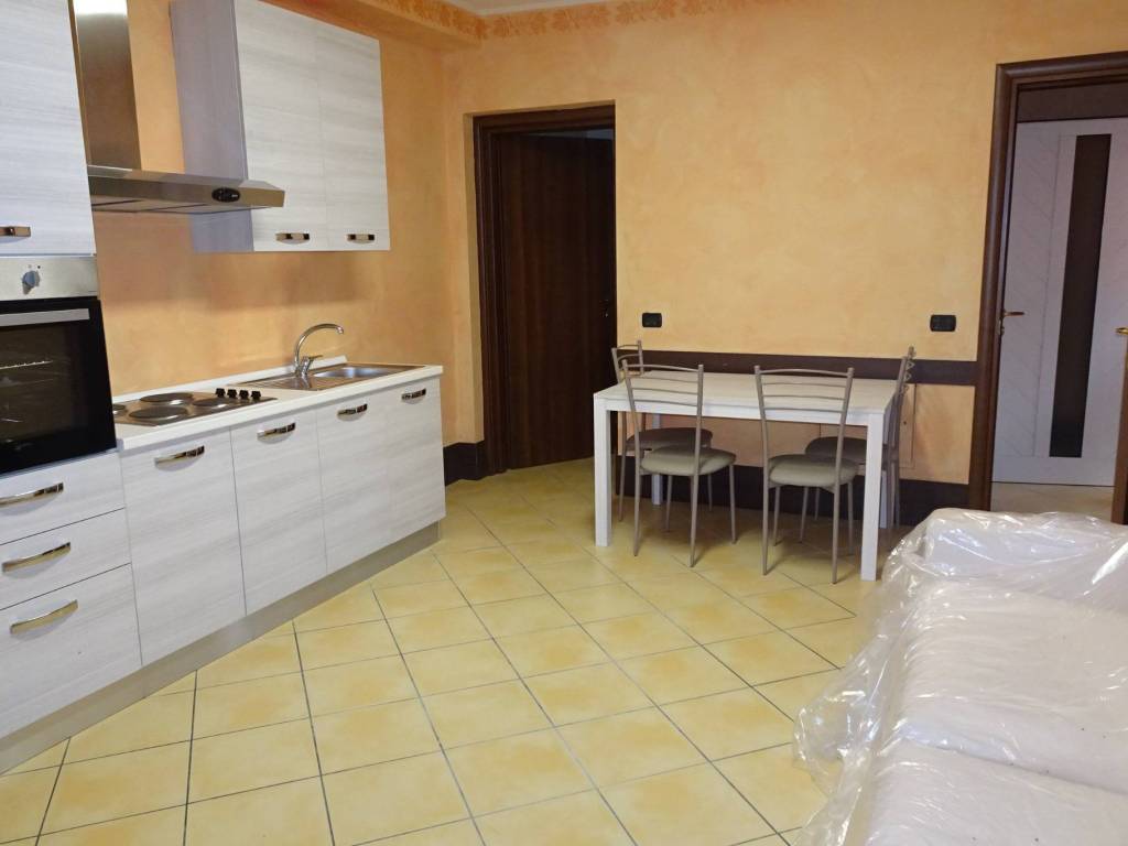 appartamento in affitto a Rho in zona Castellazzo