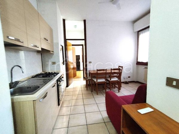 appartamento in affitto a Rho in zona Castellazzo