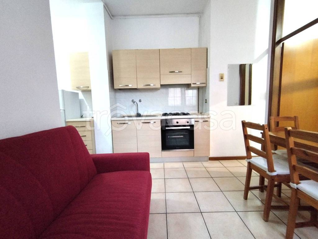 appartamento in affitto a Rho in zona Castellazzo