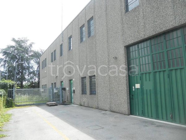 locale commerciale in affitto a Rho in zona Passirana