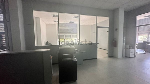 ufficio in affitto a Rho in zona Lucernate