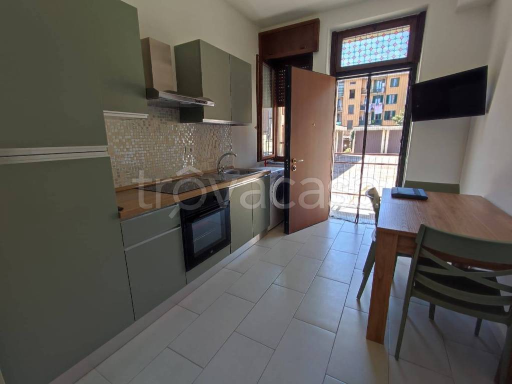 appartamento in affitto a Rho in zona Castellazzo
