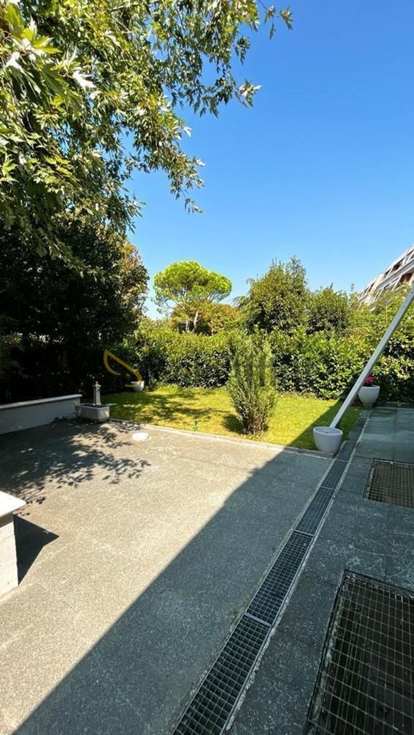 appartamento in affitto a Rho in zona Mazzo
