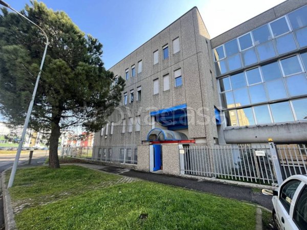 ufficio in affitto a Rho in zona Mazzo