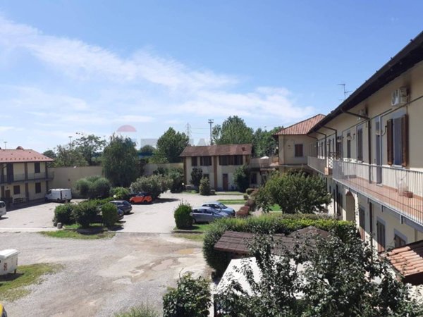 appartamento in affitto a Rho in zona Mazzo