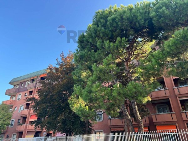 appartamento in affitto a Rho in zona Mazzo