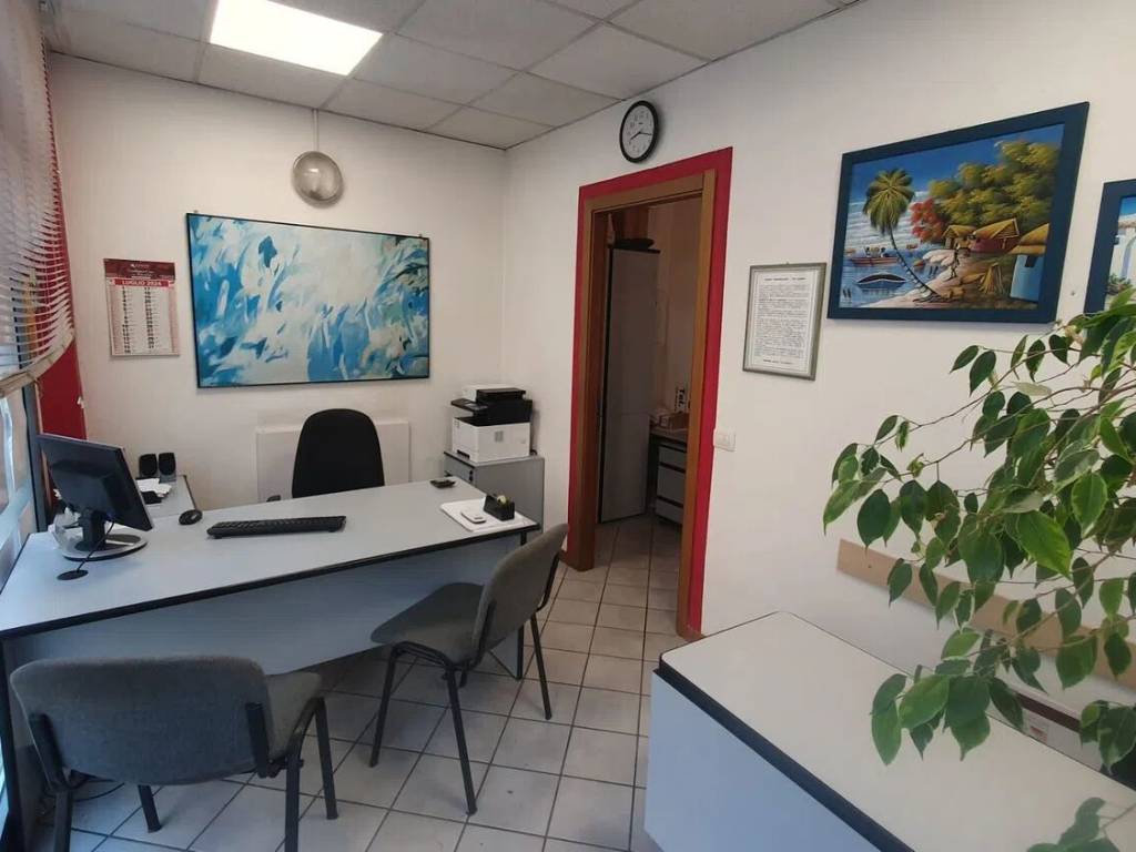 ufficio in affitto a Robecchetto con Induno