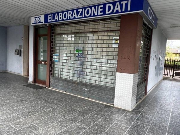 negozio in affitto a Rodano