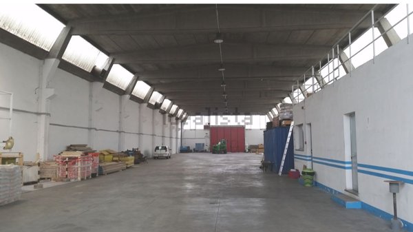 capannone in affitto a Rodano